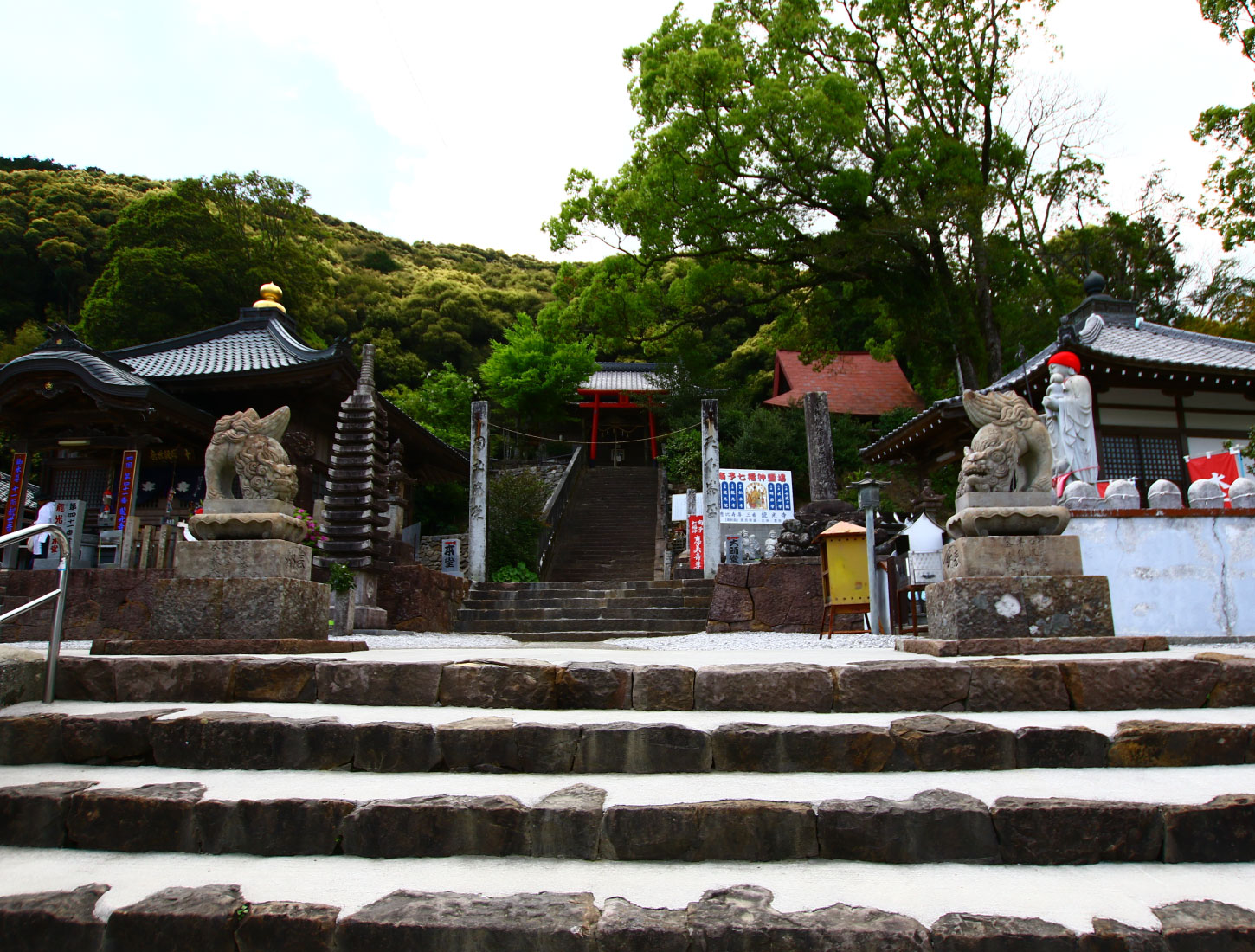 Inariyama Gokokuin Ryuji Temple